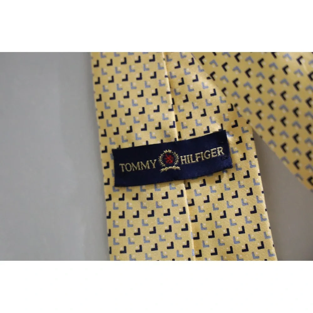 Tommy Hilfiger Mens Yellow Geometric Silk Necktie L-Pattern Made in USA